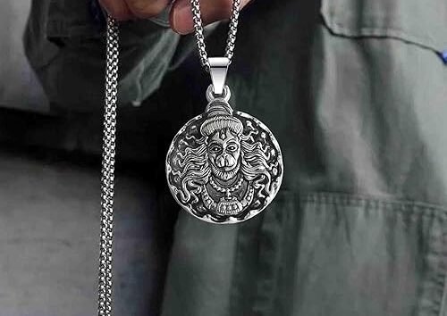 Embrace the Divine Strength of Lord Hanuman with the BEAUTIVIA Hanuman Pendant
